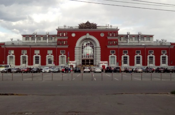 Железнодорожный вокзал города Курск